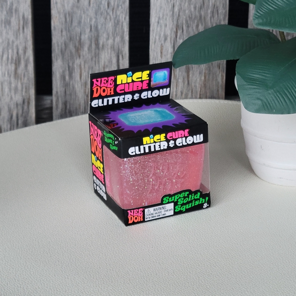 Nee Doh Glitter & Glow Cube in Sparkling Pink